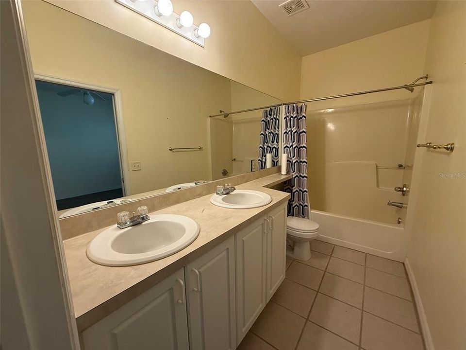 For Sale: $205,000 (2 beds, 2 baths, 1465 Square Feet)