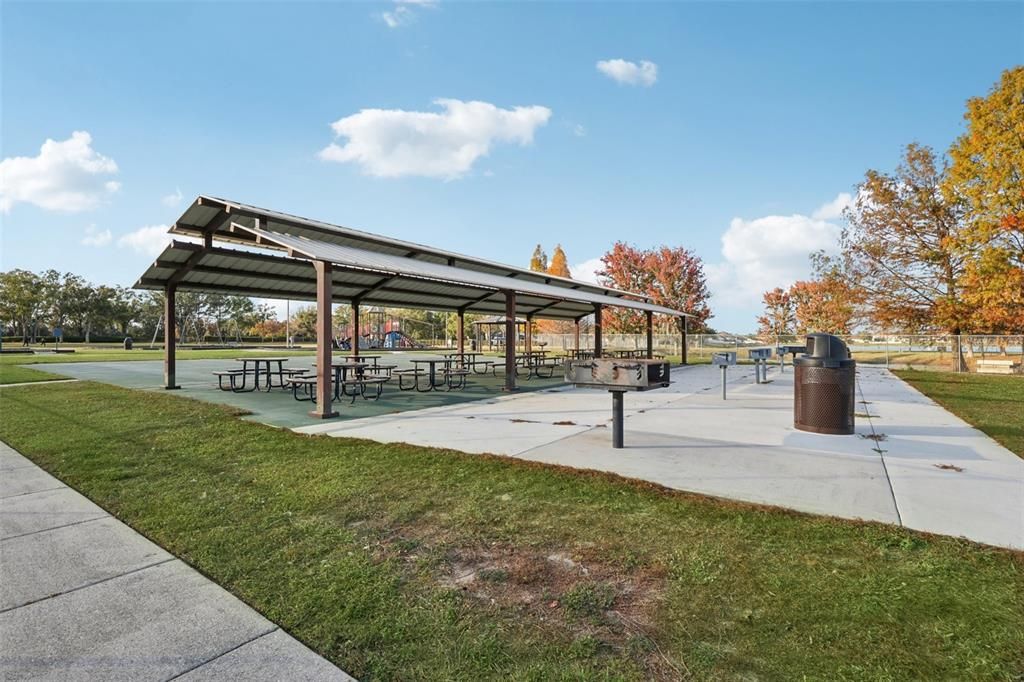 En Venta: $349,999 (4 camas, 2 baños, 1980 Pies cuadrados)