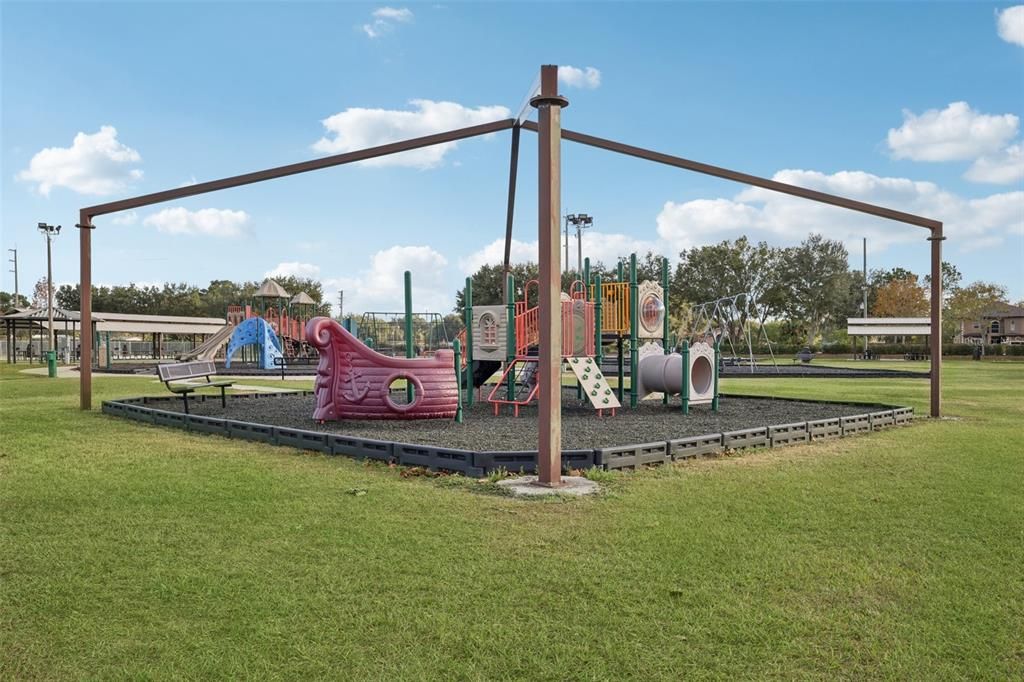 En Venta: $349,999 (4 camas, 2 baños, 1980 Pies cuadrados)