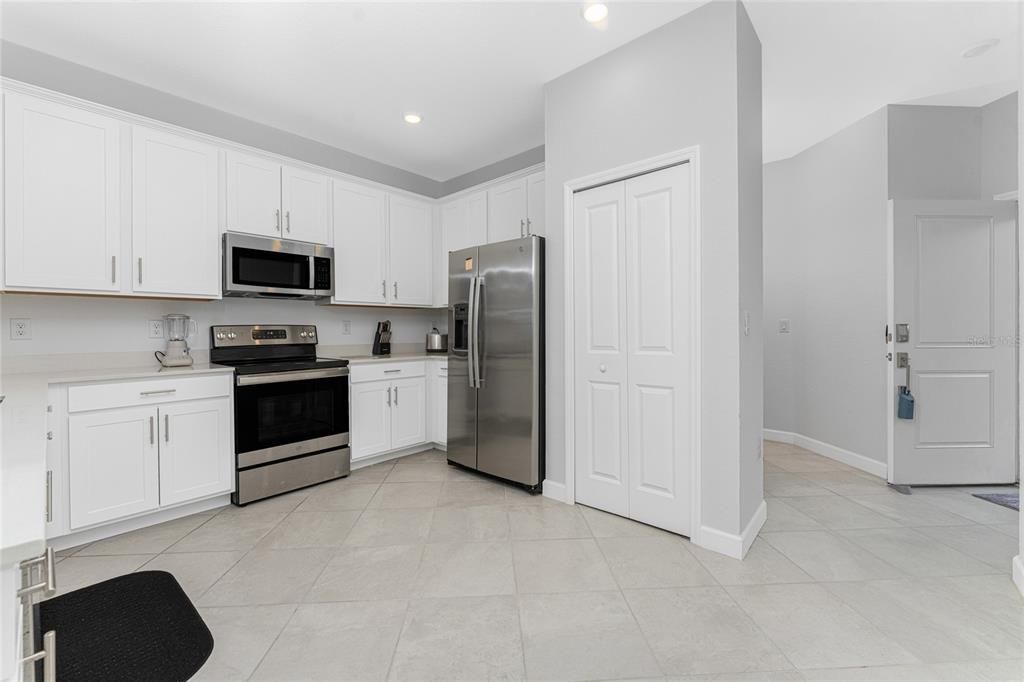 For Sale: $274,900 (3 beds, 2 baths, 1422 Square Feet)