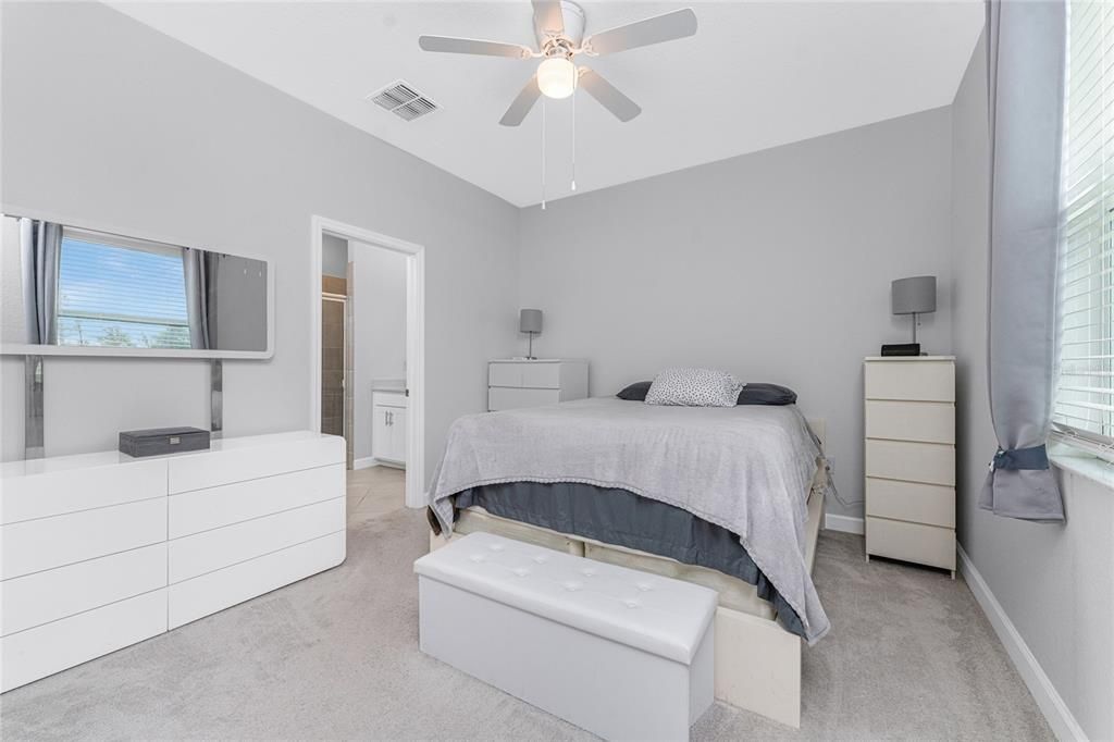 For Sale: $274,900 (3 beds, 2 baths, 1422 Square Feet)