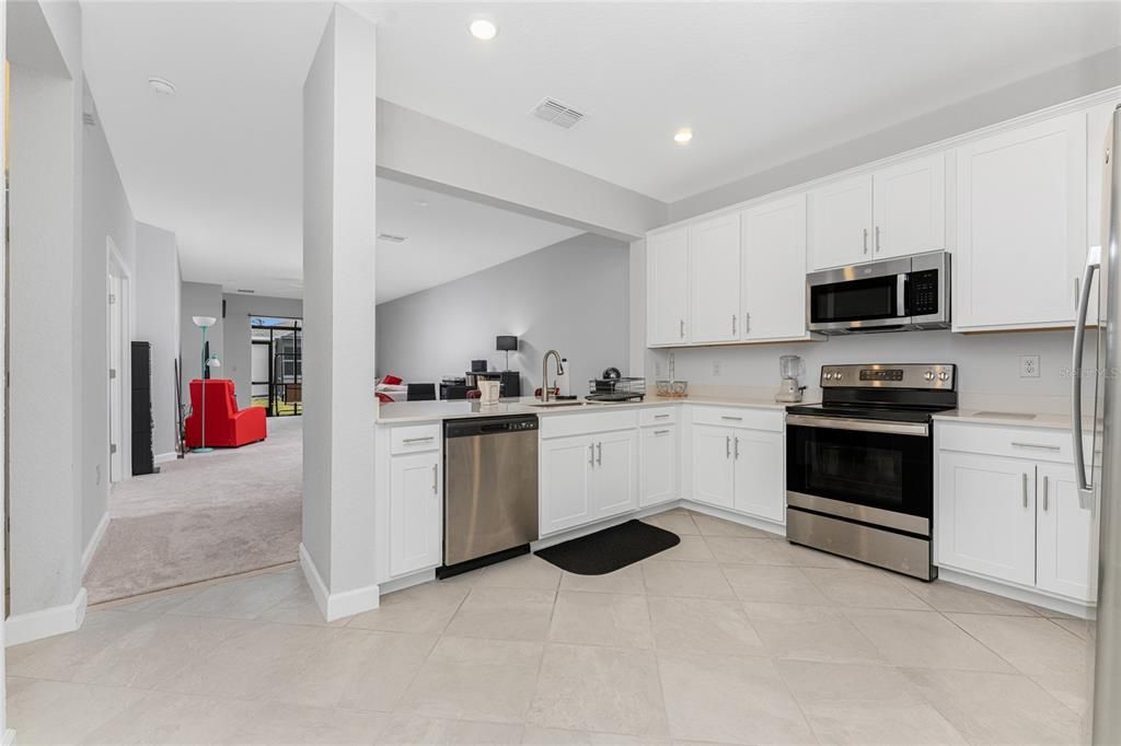 For Sale: $274,900 (3 beds, 2 baths, 1422 Square Feet)