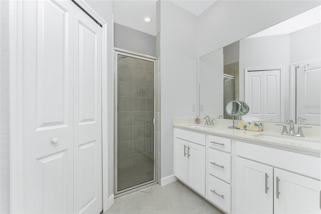 For Sale: $274,900 (3 beds, 2 baths, 1422 Square Feet)