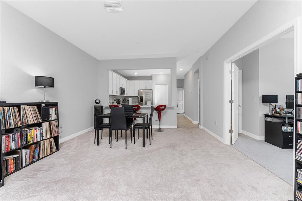 For Sale: $274,900 (3 beds, 2 baths, 1422 Square Feet)