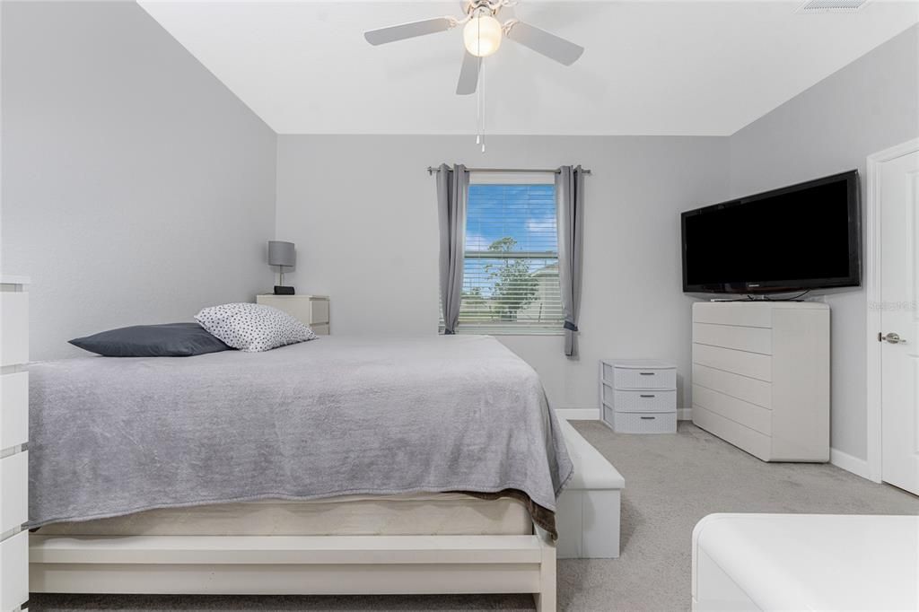 For Sale: $274,900 (3 beds, 2 baths, 1422 Square Feet)