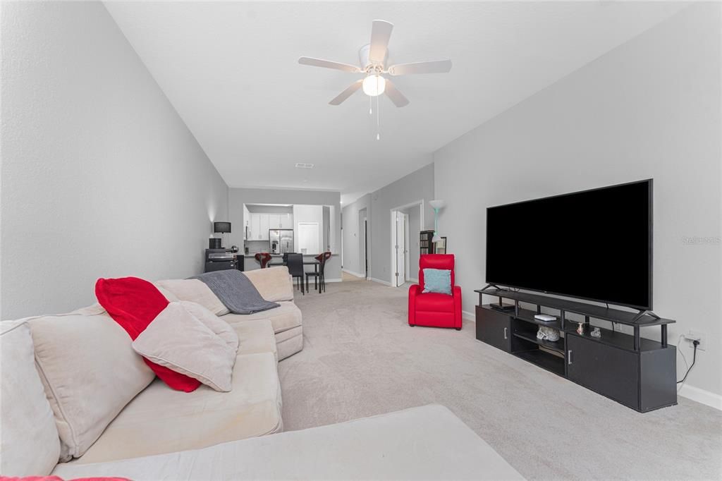 For Sale: $274,900 (3 beds, 2 baths, 1422 Square Feet)