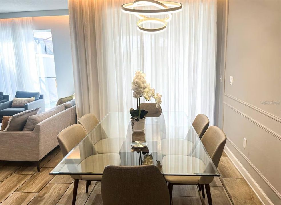 待售: $550,000 (4 贝兹, 3 浴室, 1914 平方英尺)