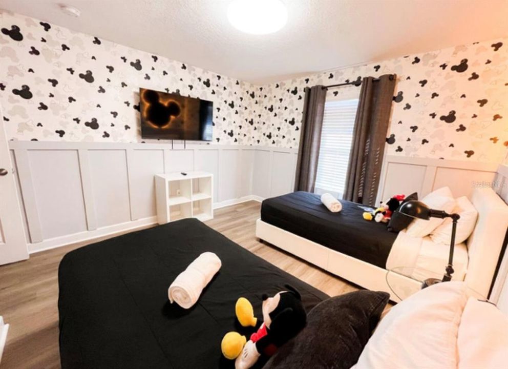 待售: $550,000 (4 贝兹, 3 浴室, 1914 平方英尺)