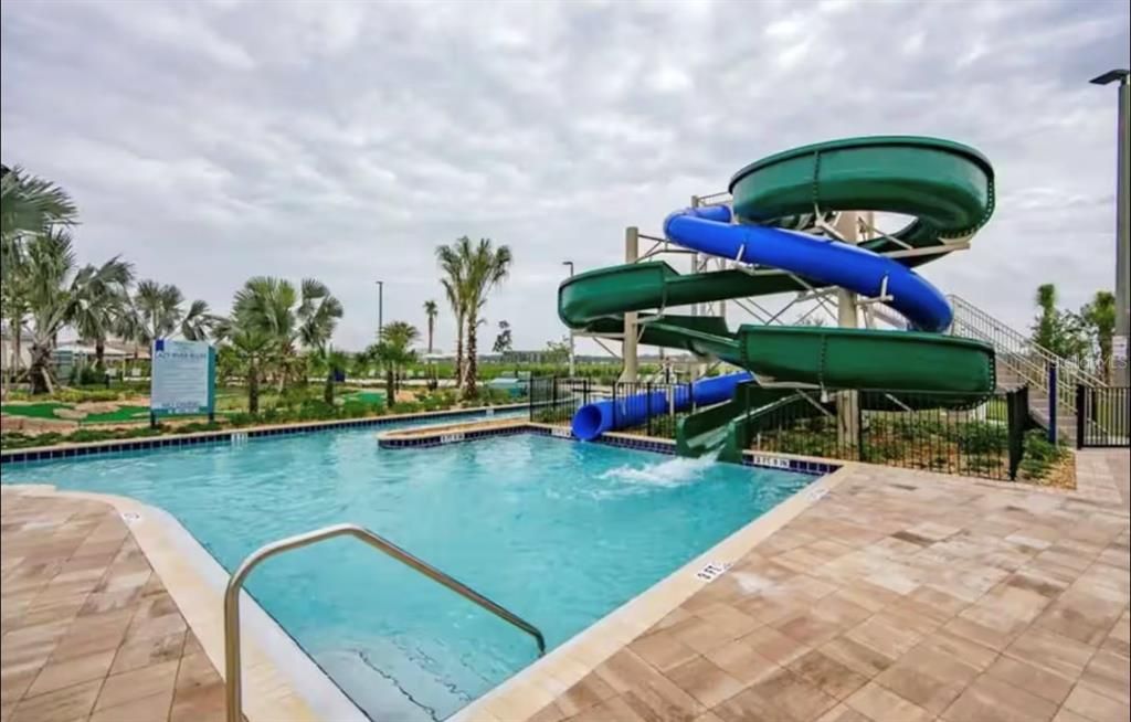 待售: $550,000 (4 贝兹, 3 浴室, 1914 平方英尺)