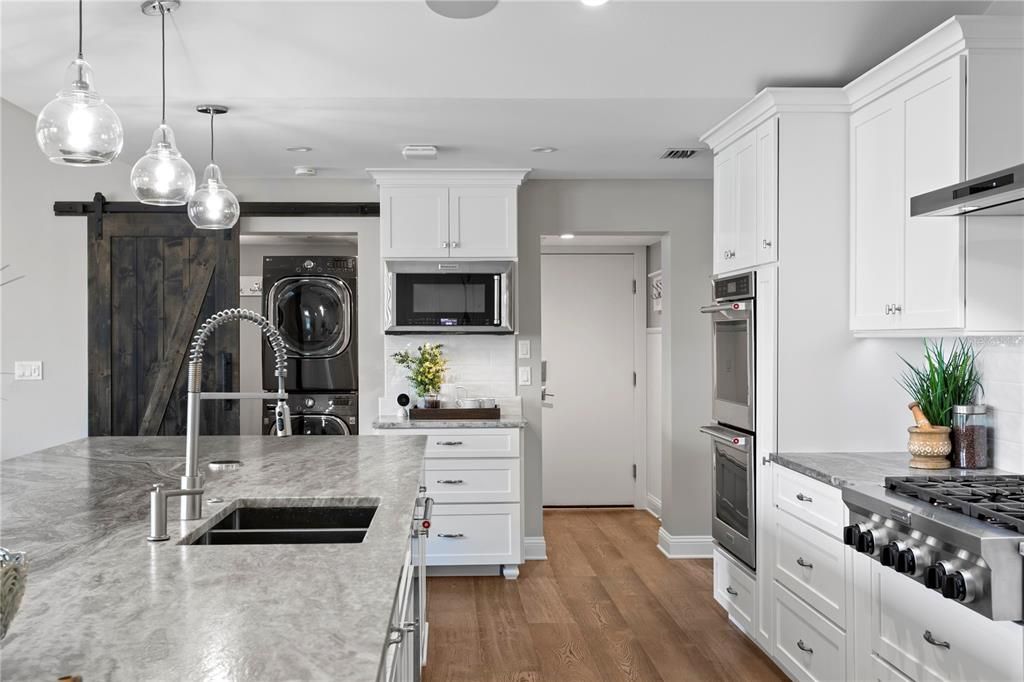 待售: $1,800,000 (3 贝兹, 2 浴室, 2429 平方英尺)