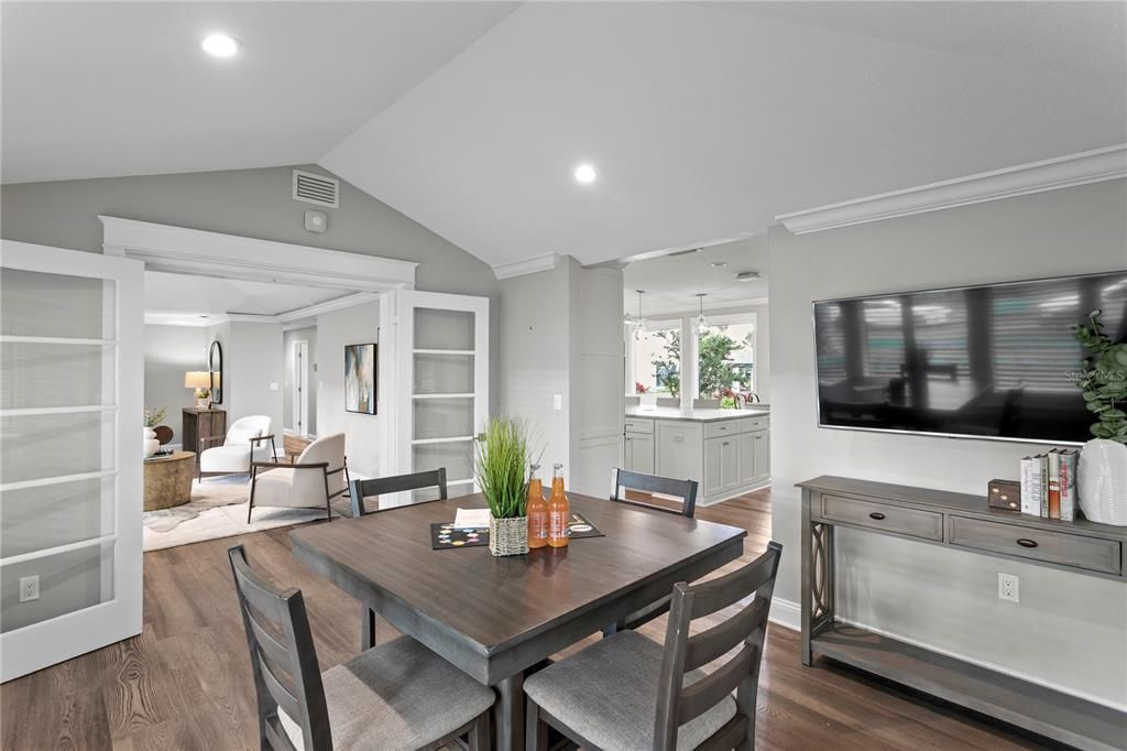 待售: $1,800,000 (3 贝兹, 2 浴室, 2429 平方英尺)