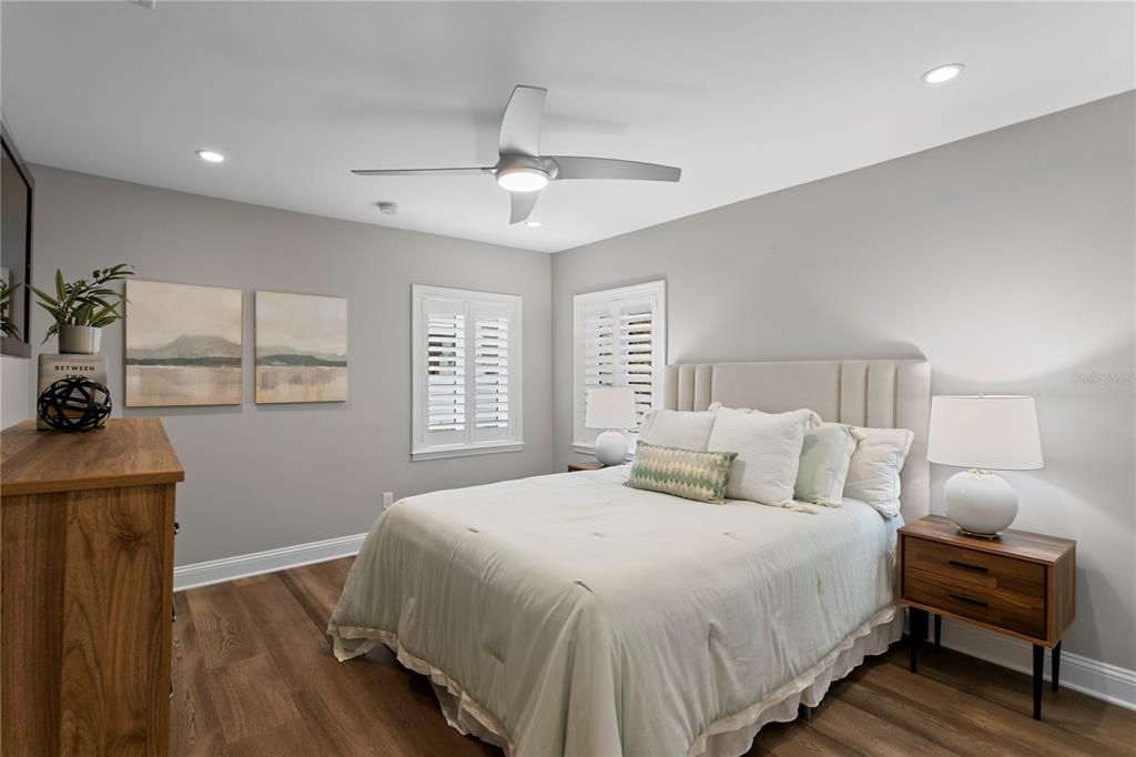 待售: $1,800,000 (3 贝兹, 2 浴室, 2429 平方英尺)