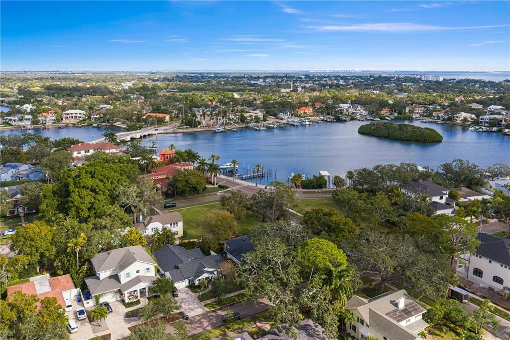 待售: $1,800,000 (3 贝兹, 2 浴室, 2429 平方英尺)