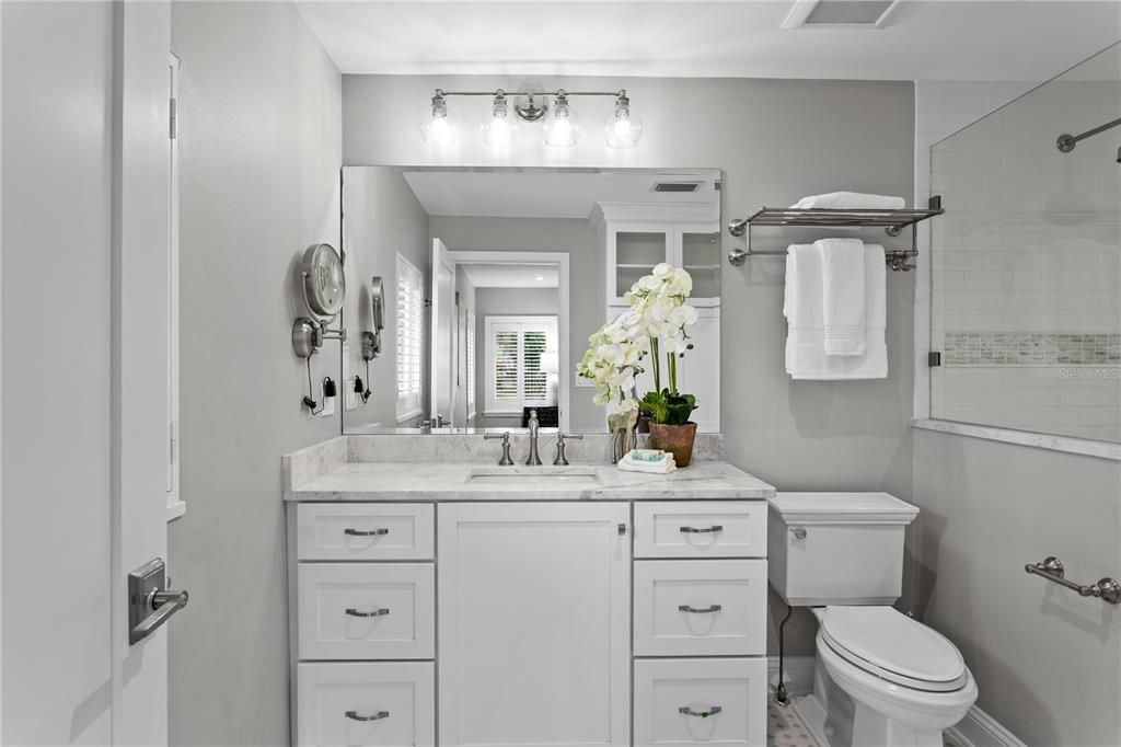 待售: $1,800,000 (3 贝兹, 2 浴室, 2429 平方英尺)