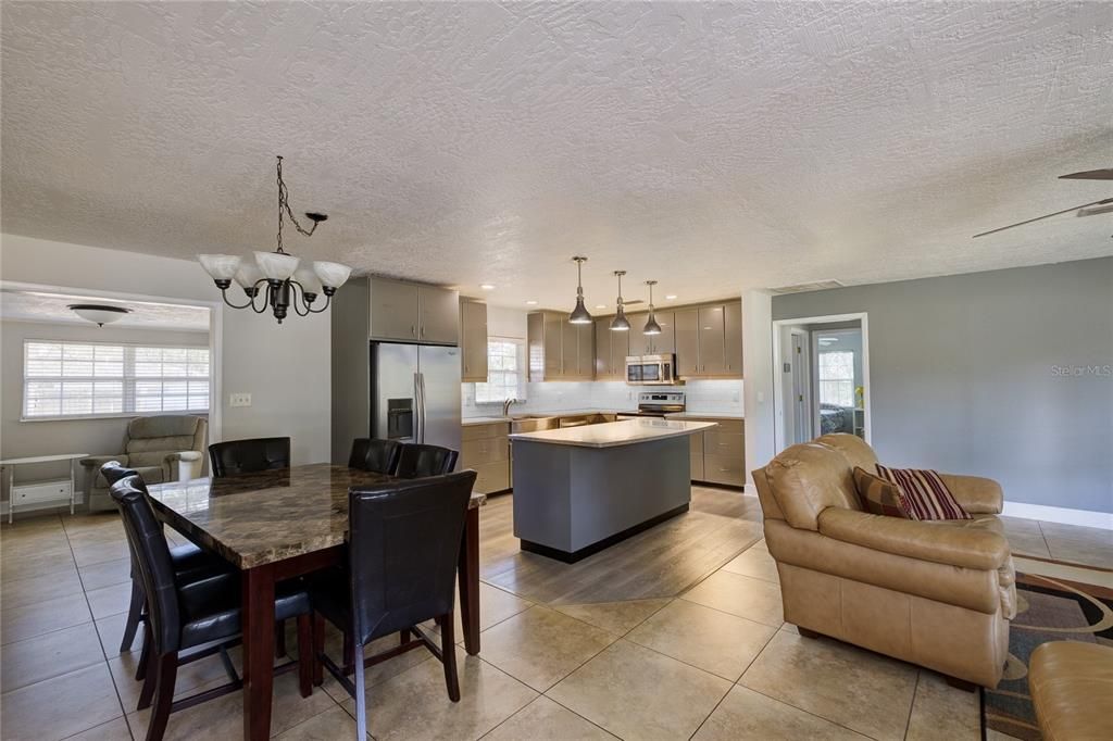 На продажу: $467,000 (3 спален, 3 ванн, 2008 Квадратных фут)