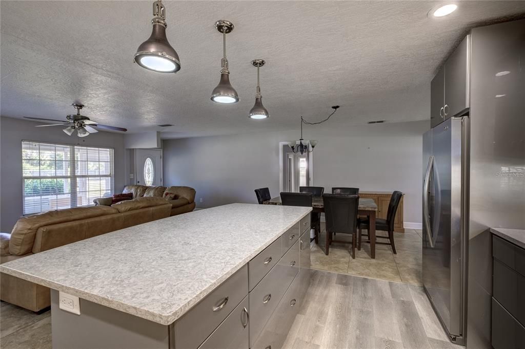 На продажу: $467,000 (3 спален, 3 ванн, 2008 Квадратных фут)