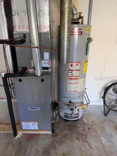 For Sale: $185,000 (3 beds, 2 baths, 1218 Square Feet)