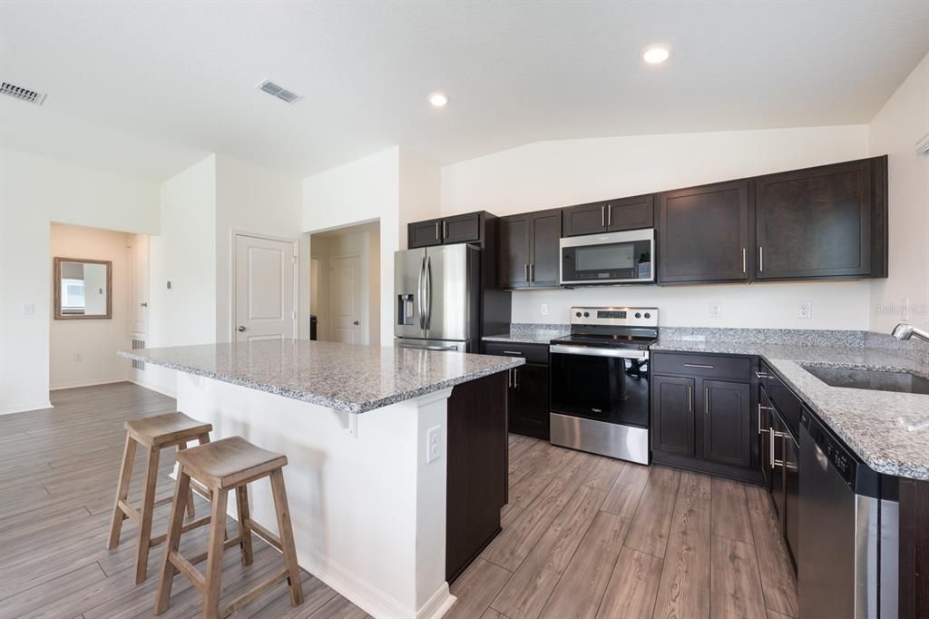 For Sale: $367,000 (3 beds, 2 baths, 1537 Square Feet)