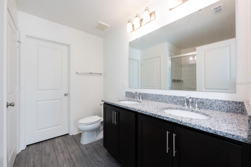 For Sale: $367,000 (3 beds, 2 baths, 1537 Square Feet)