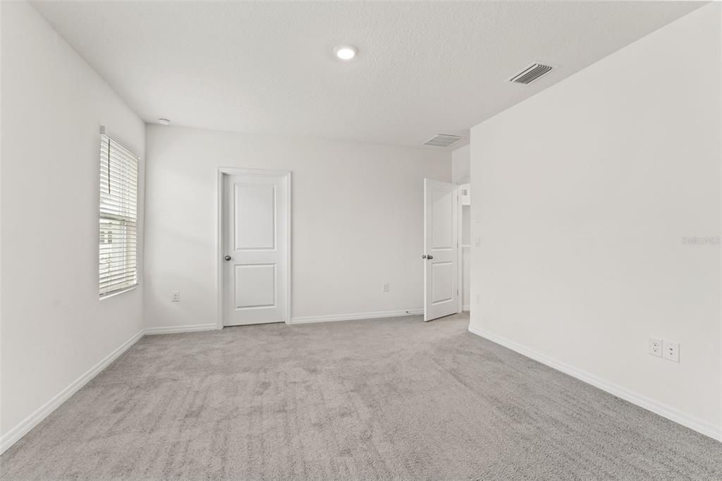 En Renta: $2,700 (4 camas, 2 baños, 2260 Pies cuadrados)