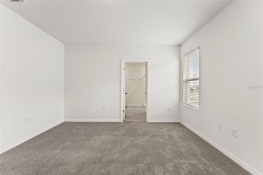 En Renta: $2,700 (4 camas, 2 baños, 2260 Pies cuadrados)