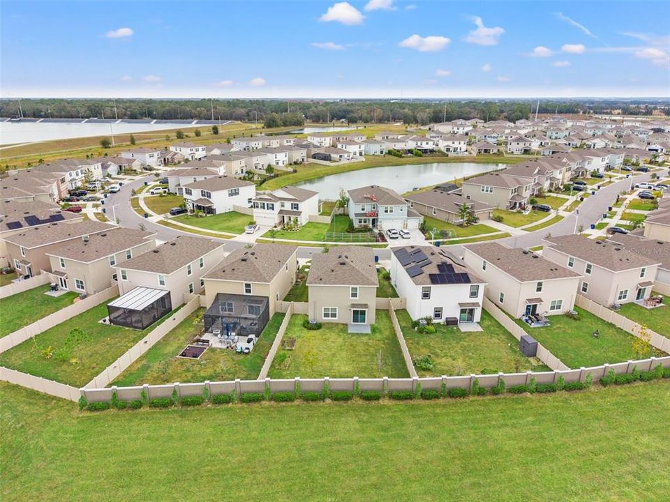 En Renta: $2,700 (4 camas, 2 baños, 2260 Pies cuadrados)