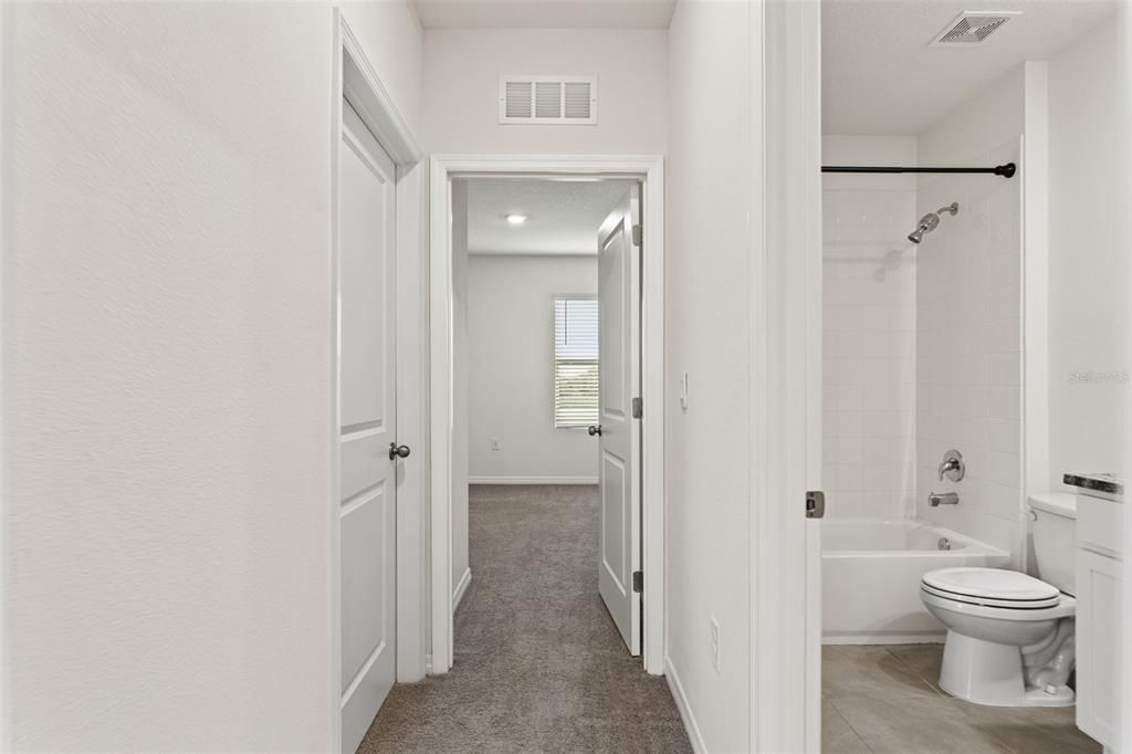 En Renta: $2,700 (4 camas, 2 baños, 2260 Pies cuadrados)