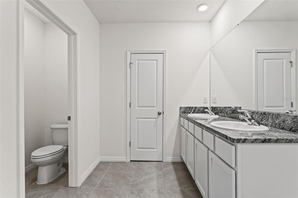 En Renta: $2,700 (4 camas, 2 baños, 2260 Pies cuadrados)