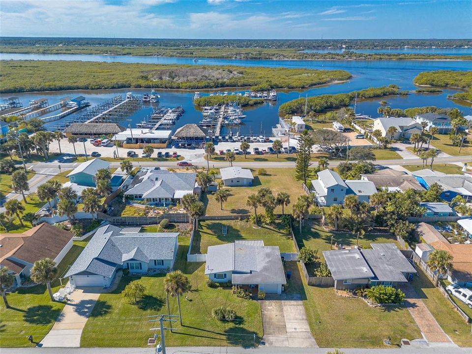 待售: $349,900 (2 贝兹, 1 浴室, 840 平方英尺)