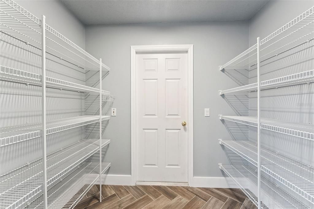 На продажу: $439,000 (3 спален, 2 ванн, 1822 Квадратных фут)