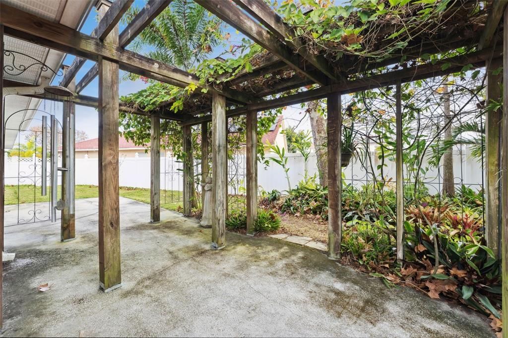 На продажу: $439,000 (3 спален, 2 ванн, 1822 Квадратных фут)