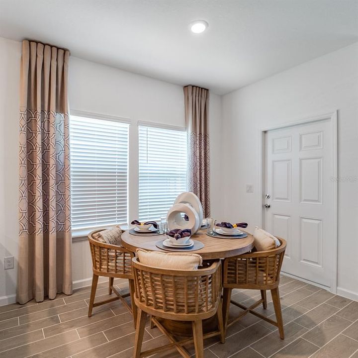 En Venta: $228,990 (3 camas, 2 baños, 1782 Pies cuadrados)