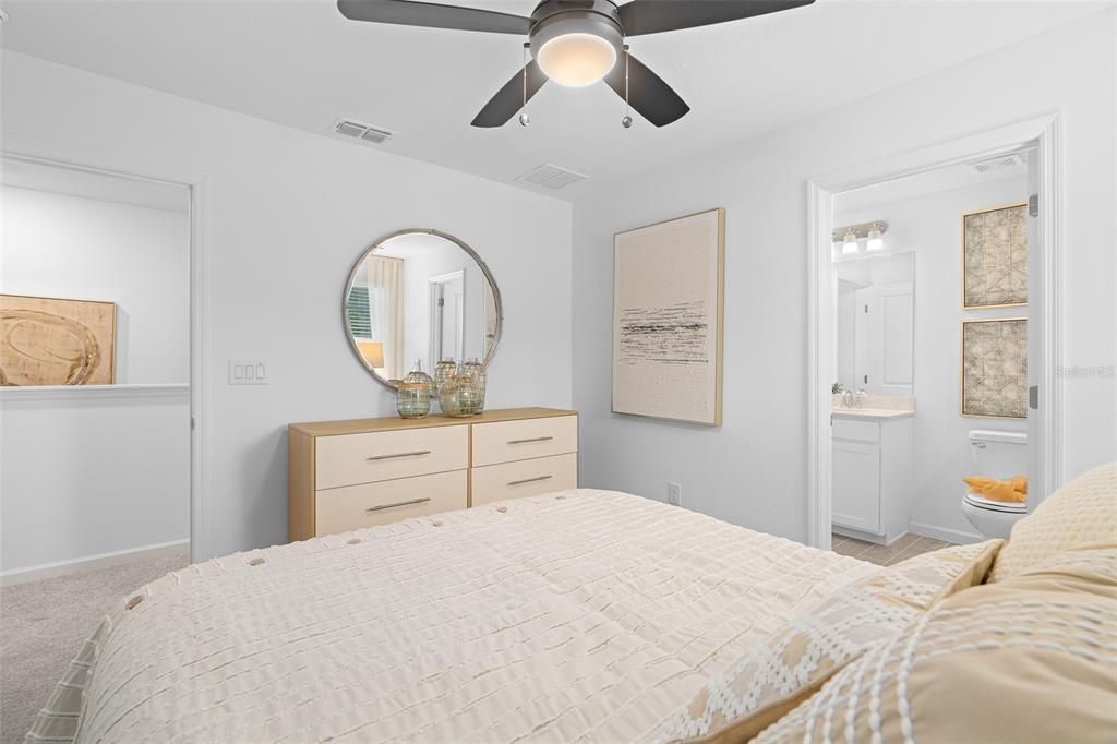 En Venta: $228,990 (3 camas, 2 baños, 1782 Pies cuadrados)