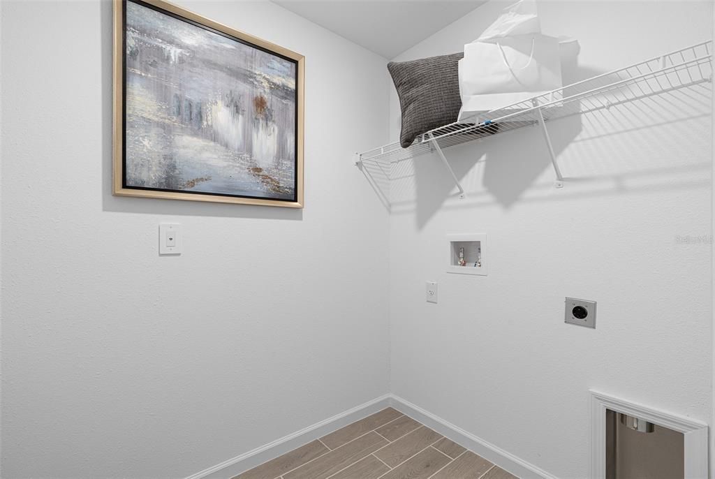 En Venta: $228,990 (3 camas, 2 baños, 1782 Pies cuadrados)