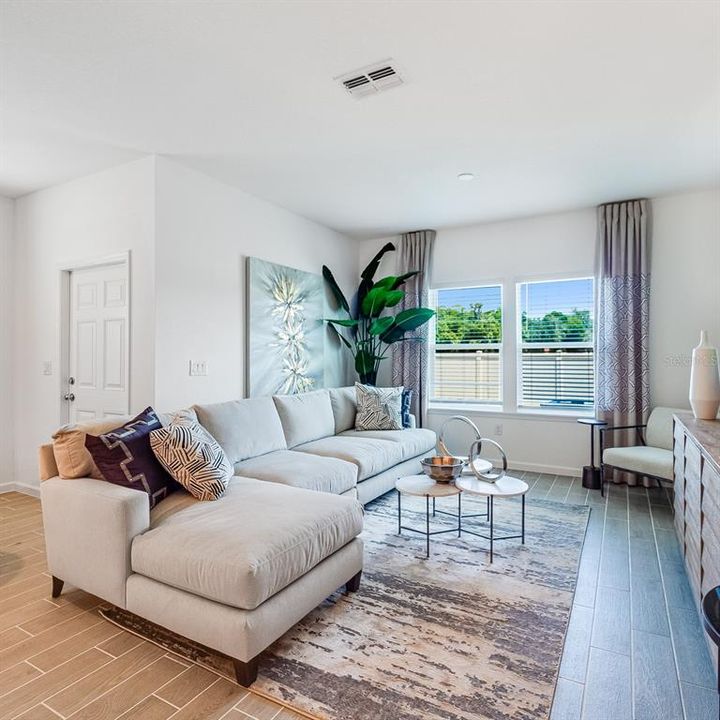 En Venta: $228,990 (3 camas, 2 baños, 1782 Pies cuadrados)