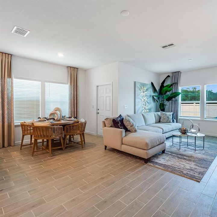 En Venta: $228,990 (3 camas, 2 baños, 1782 Pies cuadrados)