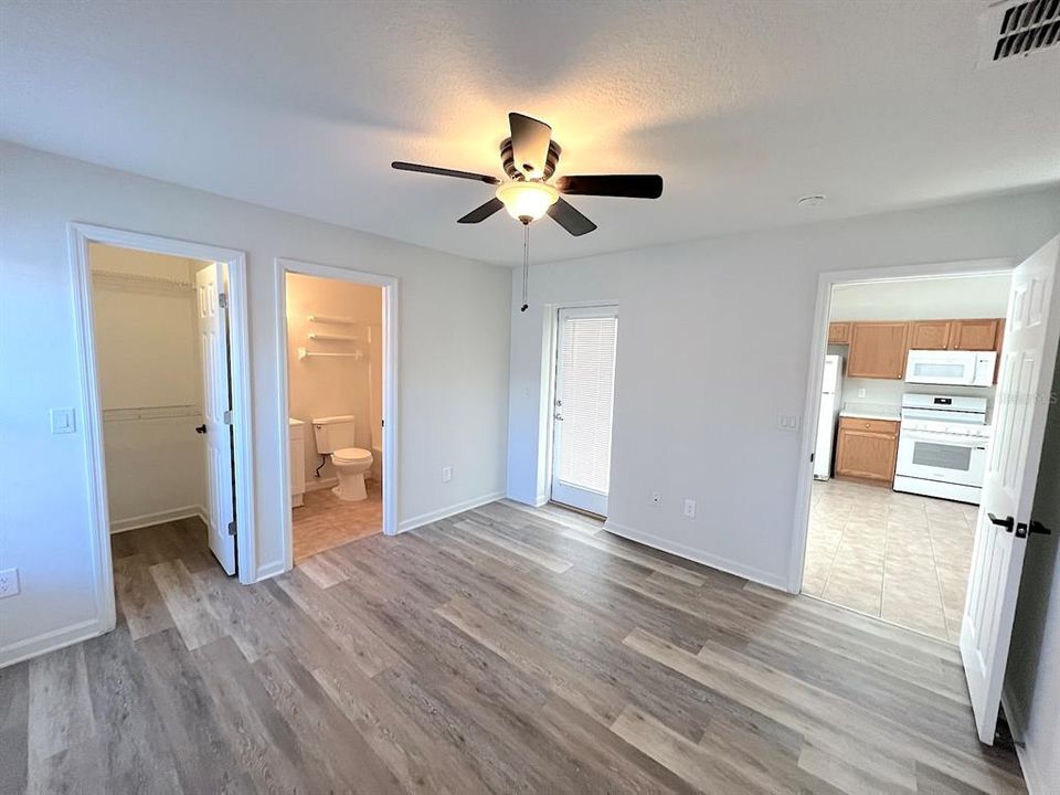 En Renta: $1,550 (3 camas, 2 baños, 1302 Pies cuadrados)