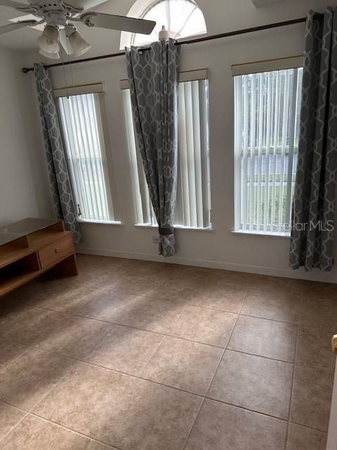 For Rent: $2,500 (4 beds, 2 baths, 1815 Square Feet)