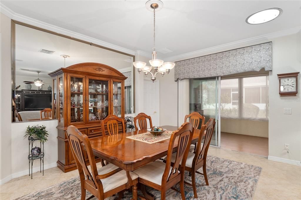 For Sale: $355,500 (2 beds, 2 baths, 1870 Square Feet)