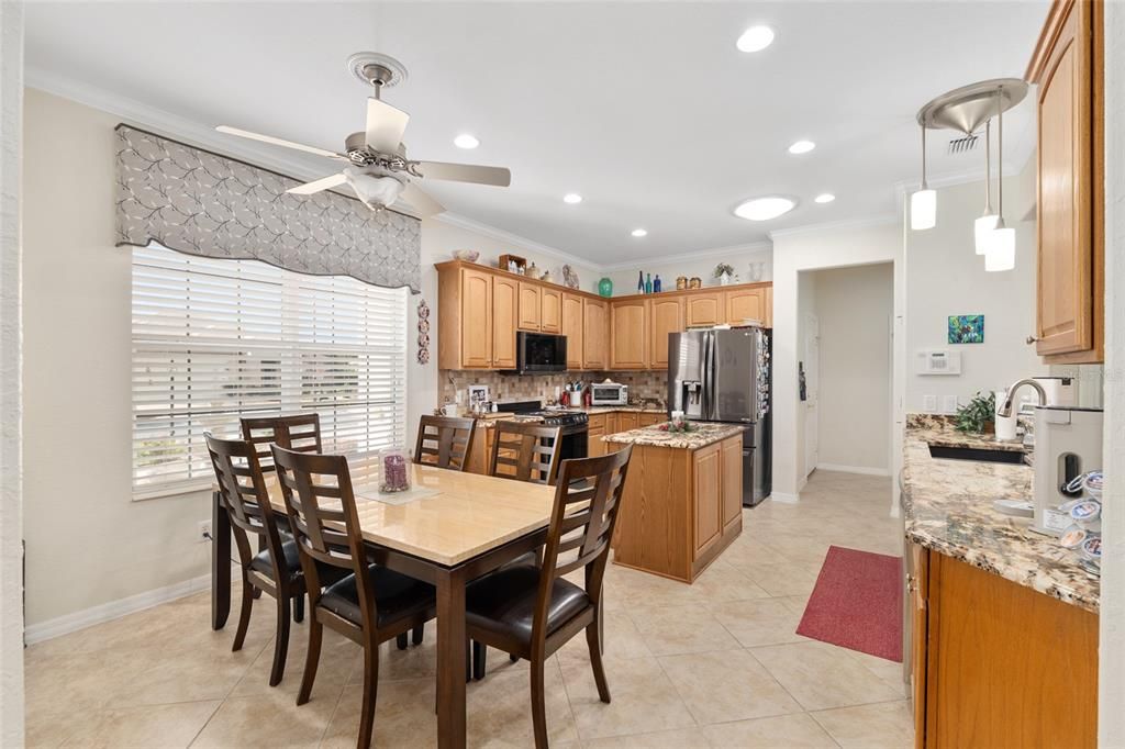 For Sale: $355,500 (2 beds, 2 baths, 1870 Square Feet)