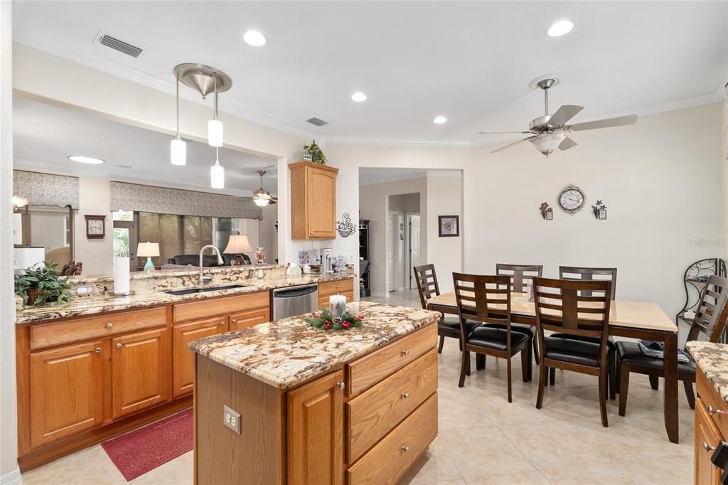 For Sale: $355,500 (2 beds, 2 baths, 1870 Square Feet)