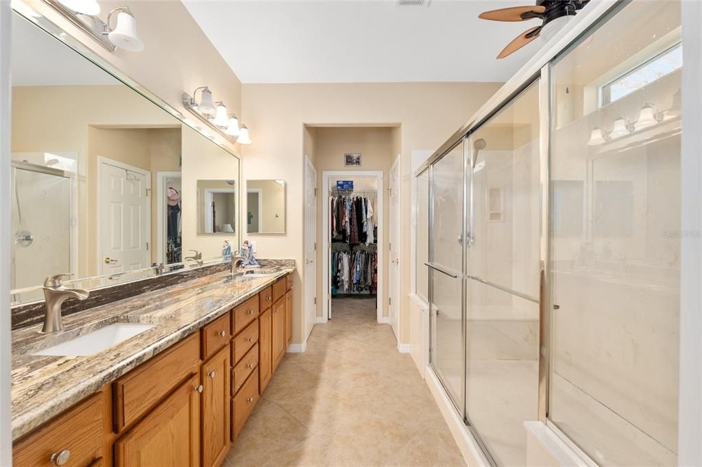 For Sale: $355,500 (2 beds, 2 baths, 1870 Square Feet)