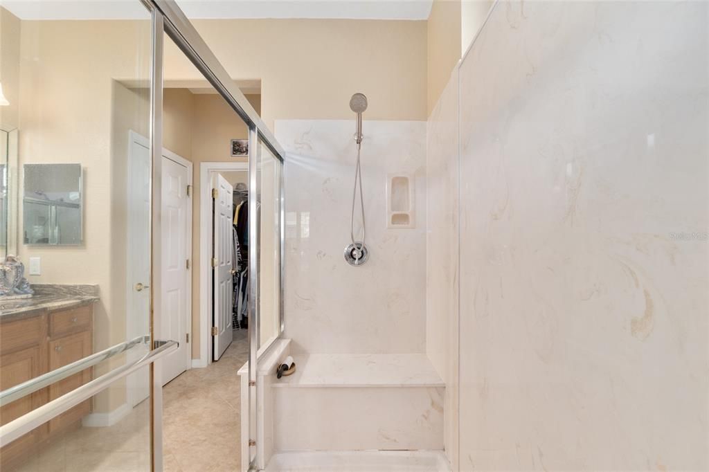 For Sale: $355,500 (2 beds, 2 baths, 1870 Square Feet)