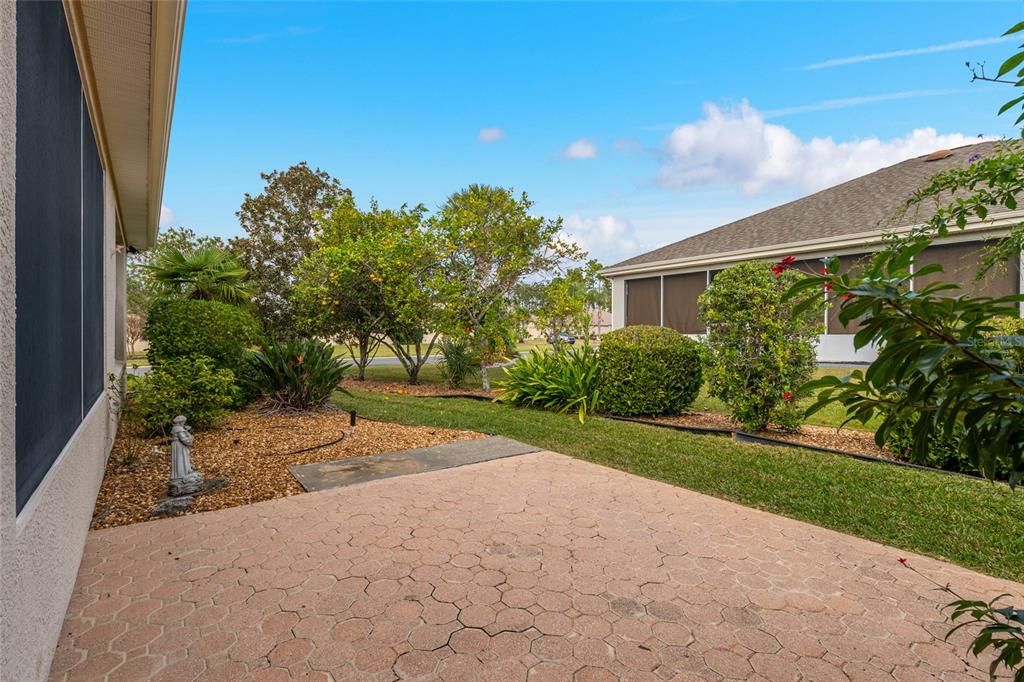 For Sale: $355,500 (2 beds, 2 baths, 1870 Square Feet)