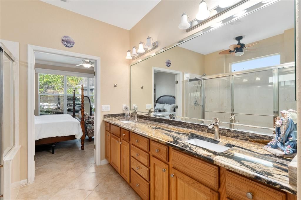 For Sale: $355,500 (2 beds, 2 baths, 1870 Square Feet)