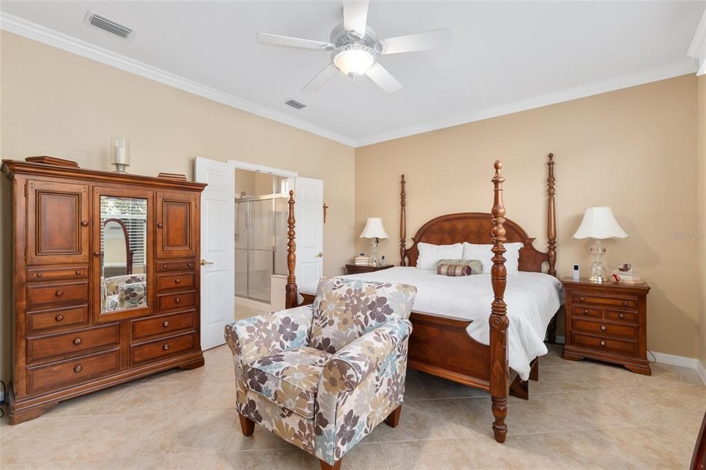 For Sale: $355,500 (2 beds, 2 baths, 1870 Square Feet)