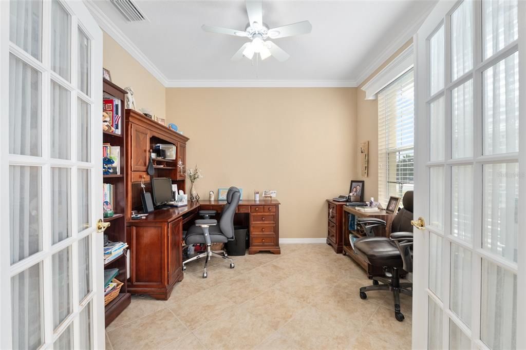 For Sale: $355,500 (2 beds, 2 baths, 1870 Square Feet)