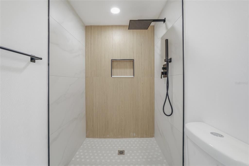 待售: $399,900 (3 贝兹, 2 浴室, 1692 平方英尺)