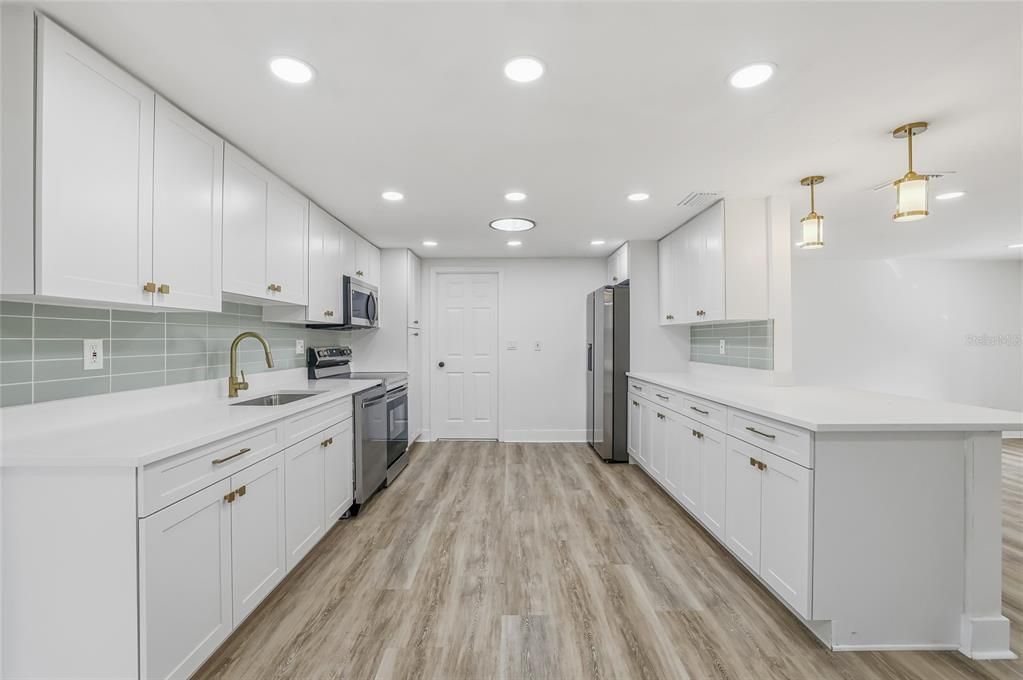 待售: $399,900 (3 贝兹, 2 浴室, 1692 平方英尺)