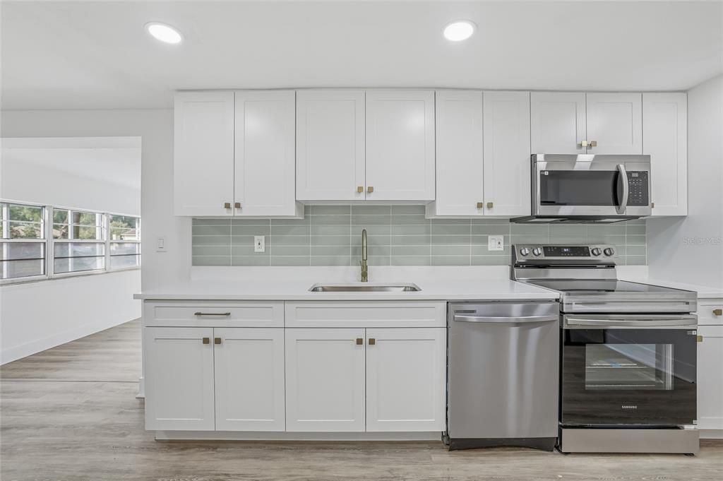 待售: $399,900 (3 贝兹, 2 浴室, 1692 平方英尺)